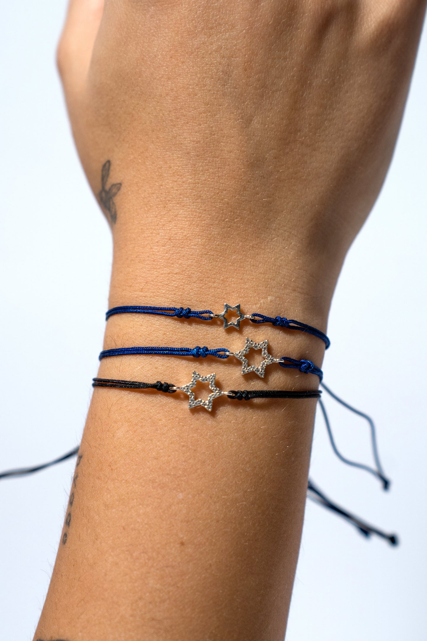 MAGEN DAVID string bracelet